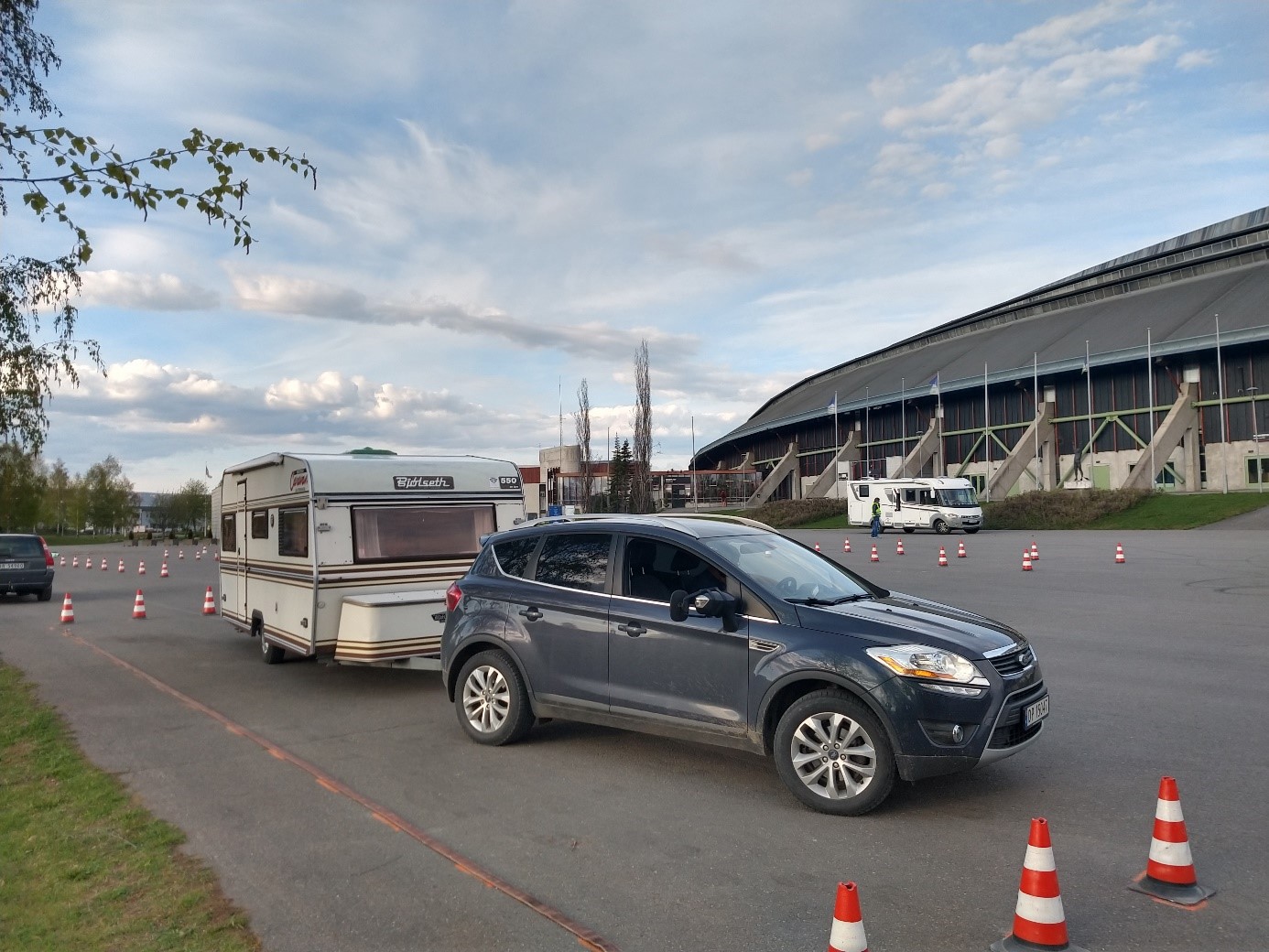 Øvelseskjøring i knallvær